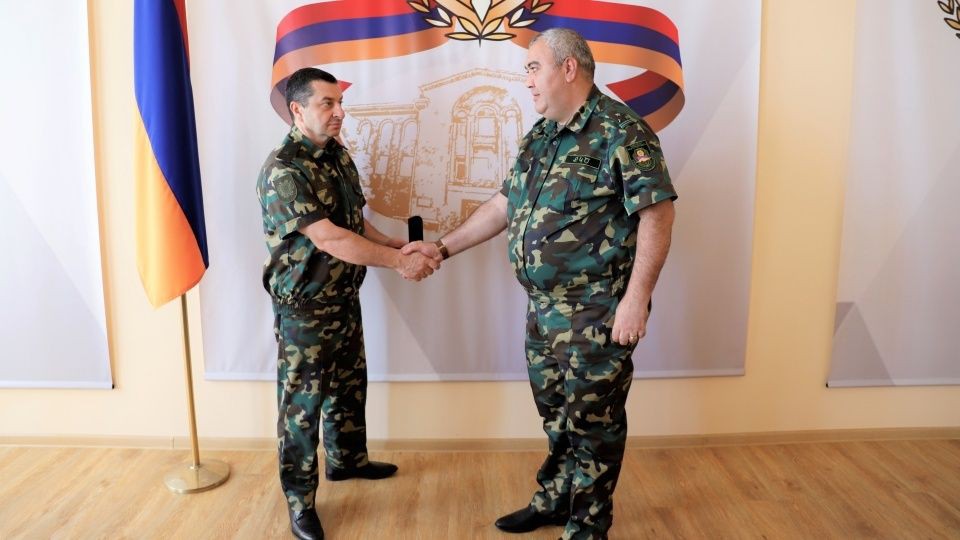 Уголовно-исполнительные служащие, в тот же день обнаружившие сбежавшего заключенного, были награждены медалями
